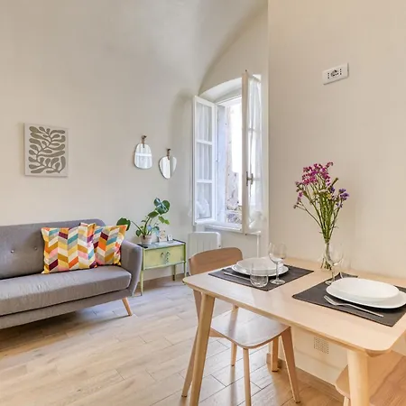 Casa Dritta -boutique In Alta Bordighera