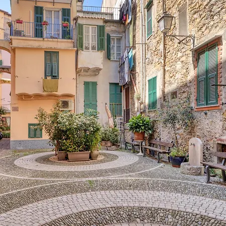 Casa Dritta -boutique In Alta