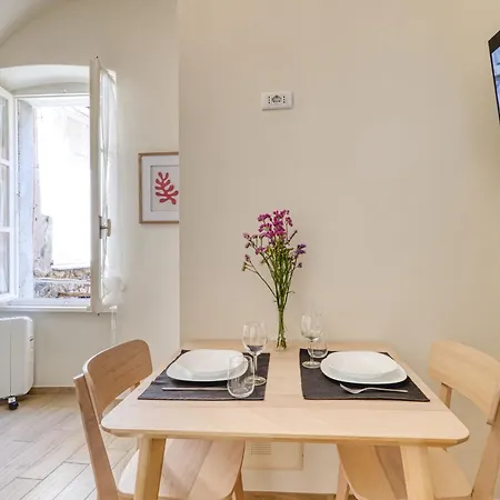 Casa Dritta Apartment