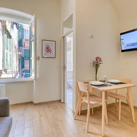 Casa Dritta -boutique In Alta 보르디게라